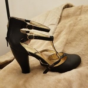 Seychelles Black Mary Jane heels